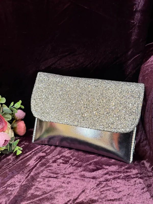 Silver_Envelope_Handbag